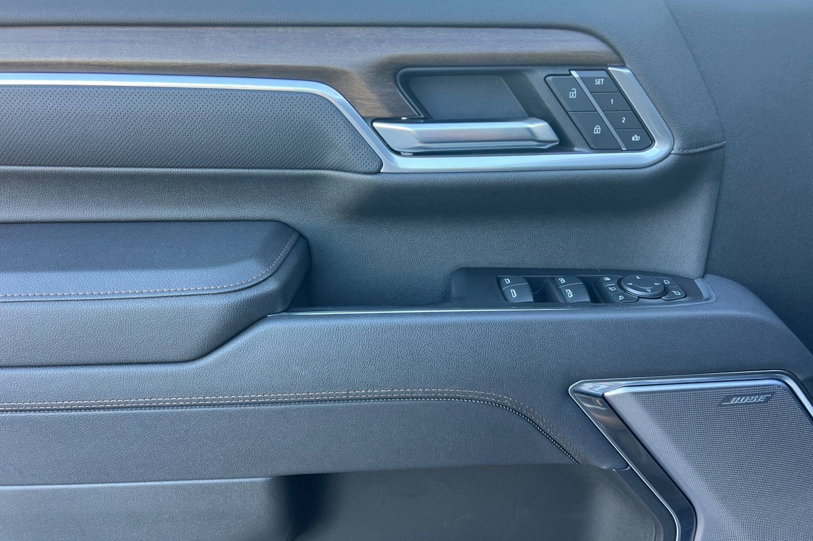 Used 2025 Chevrolet Silverado 2500 High Country w/ High Country Premium Package image 11