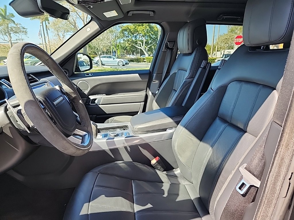 Used 2022 Land Rover Range Rover Sport HST image 19