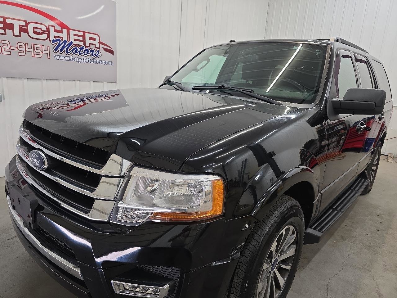 Used 2016 Ford Expedition XLT AWD/4WD image 3