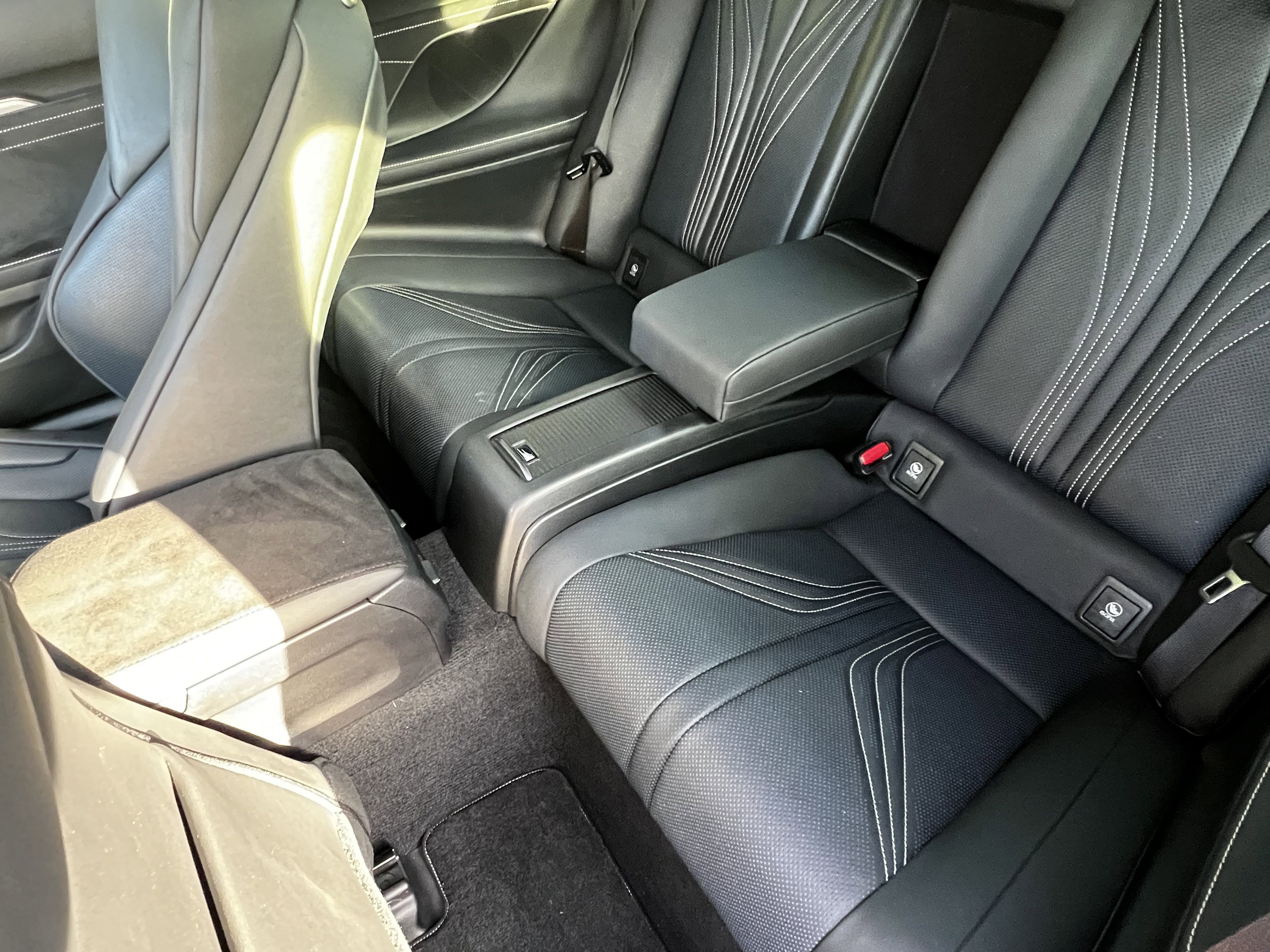 Used 2015 Lexus RC F w/ Premium Package image 32