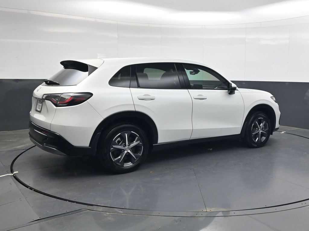 Used 2023 Honda HR-V EX-L image 4