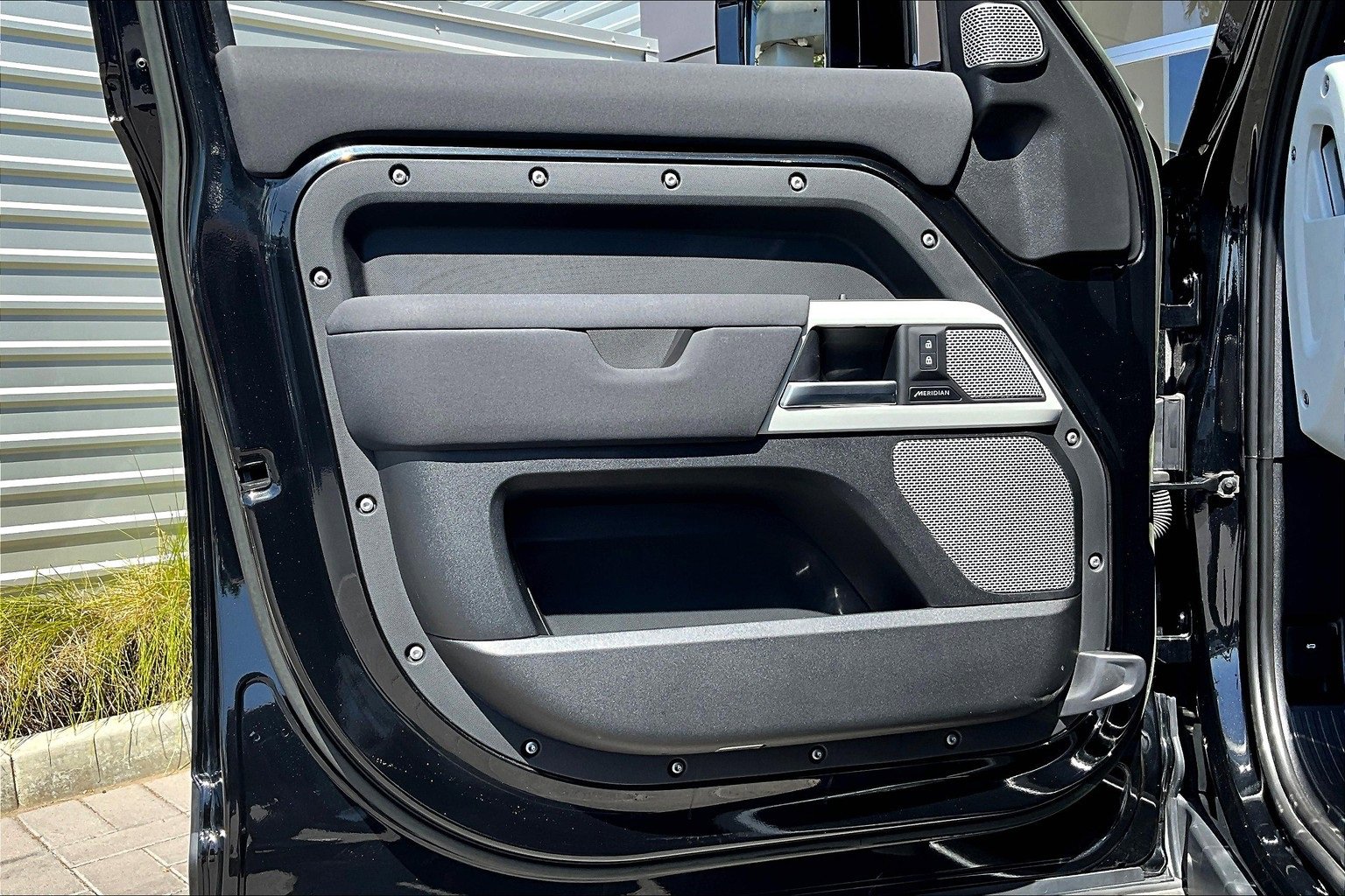 Used 2023 Land Rover Defender 130 S image 23