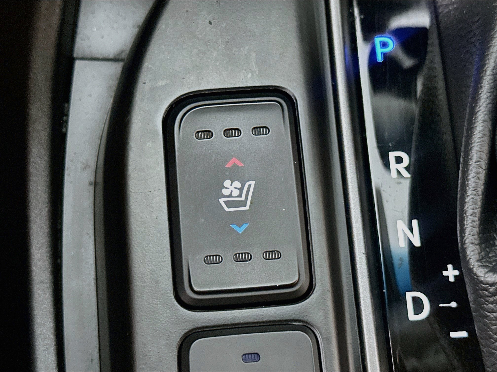 Used 2016 Hyundai Santa Fe Sport 2.0T w/ Option Group 05 FWD image 25