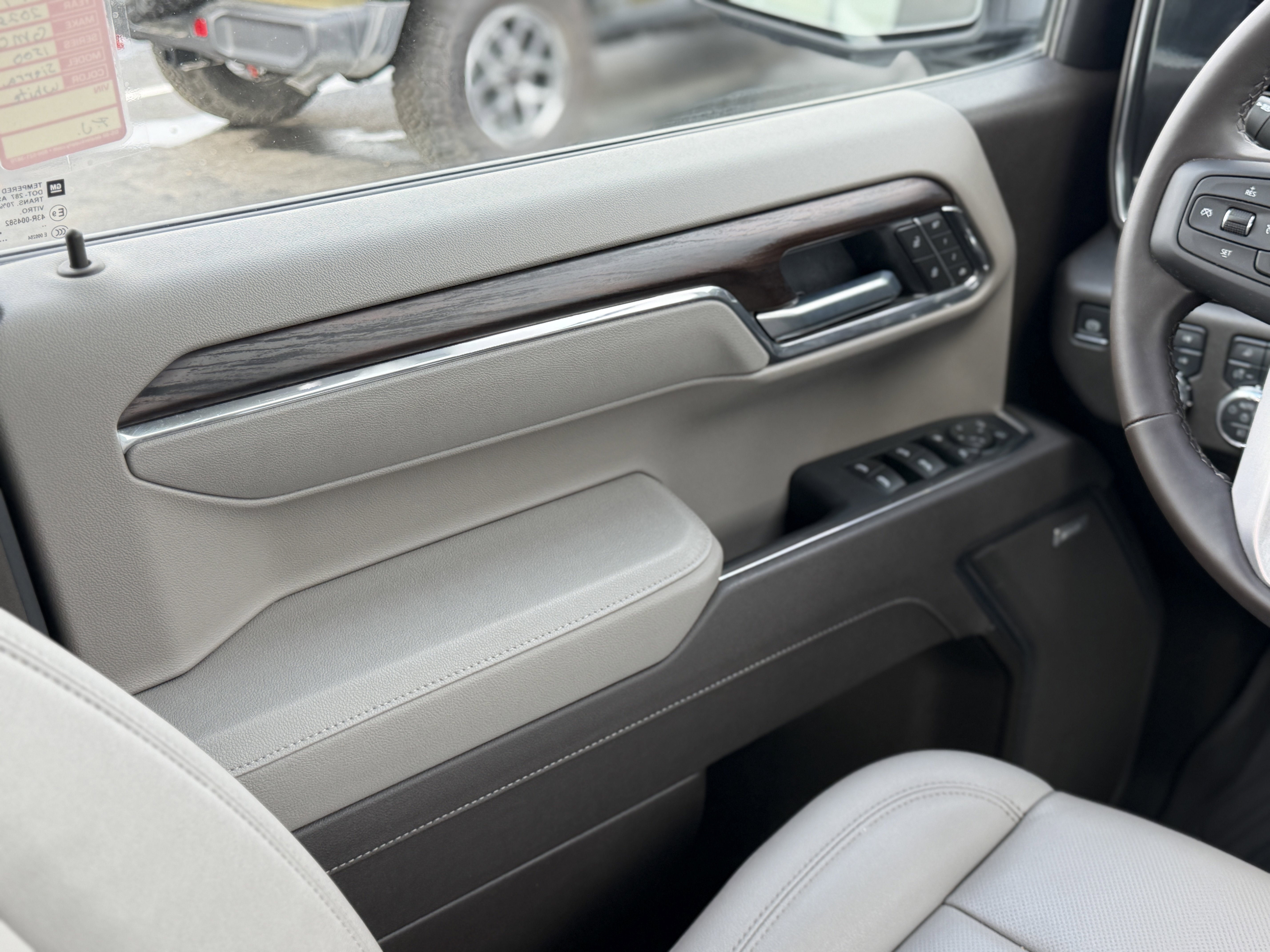 Used 2025 GMC Sierra 1500 SLT w/ SLT Premium Plus Package image 15