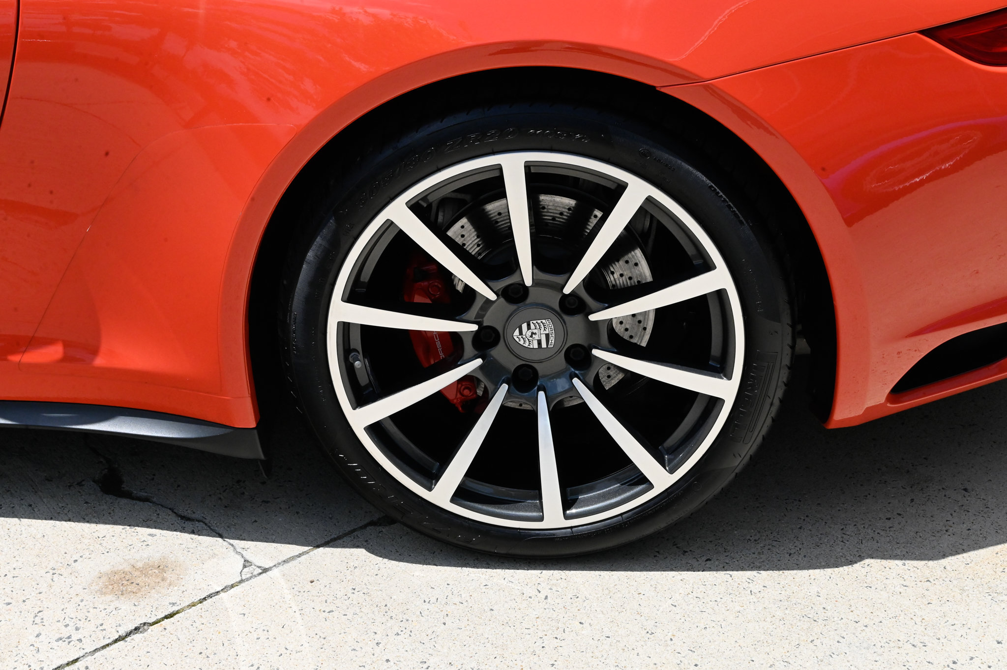 Used 2019 Porsche 911 Carrera 4S AWD/4WD image 10
