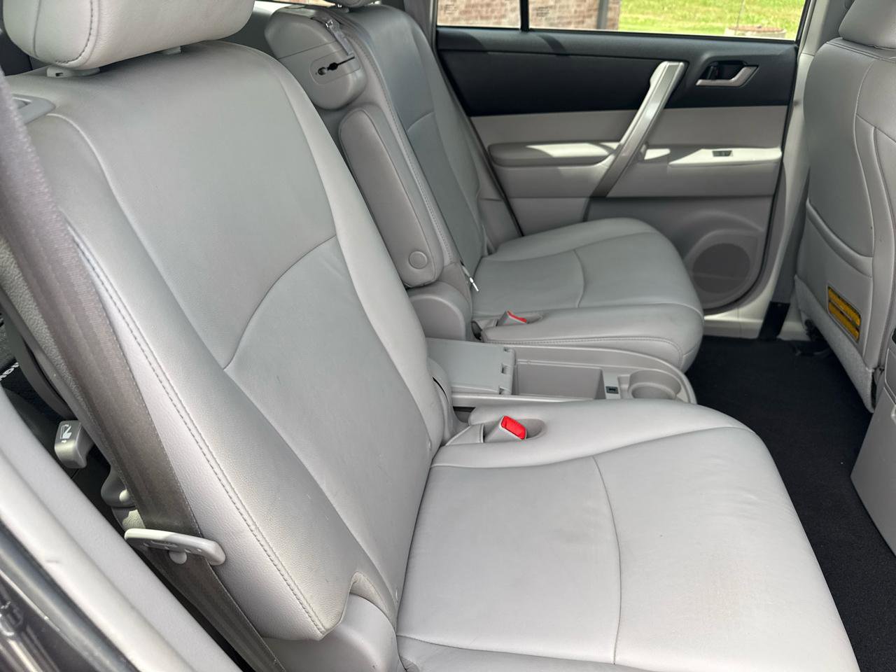 Used 2012 Toyota Highlander SE FWD image 51
