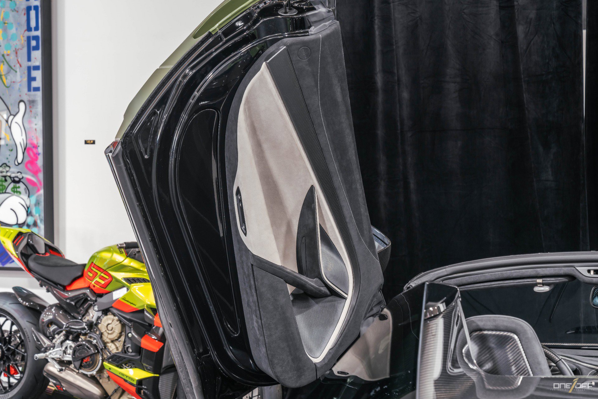 Used 2022 McLaren 765LT image 32