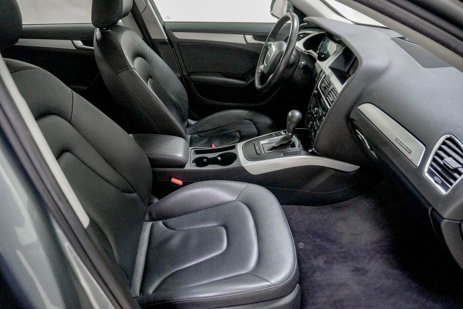 Used 2010 Audi A4 2.0T Premium image 29