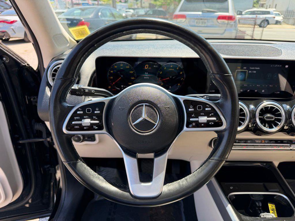 Used 2022 Mercedes-Benz GLB 250 4MATIC image 30