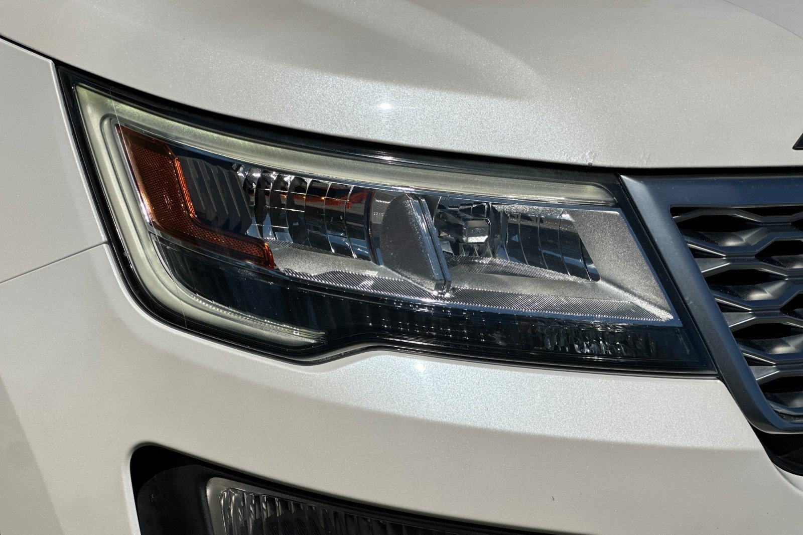 Used 2016 Ford Explorer Platinum AWD/4WD image 11