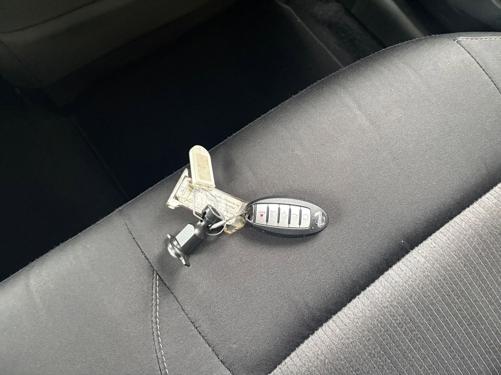 Used 2025 Nissan Altima 2.5 SV FWD image 21