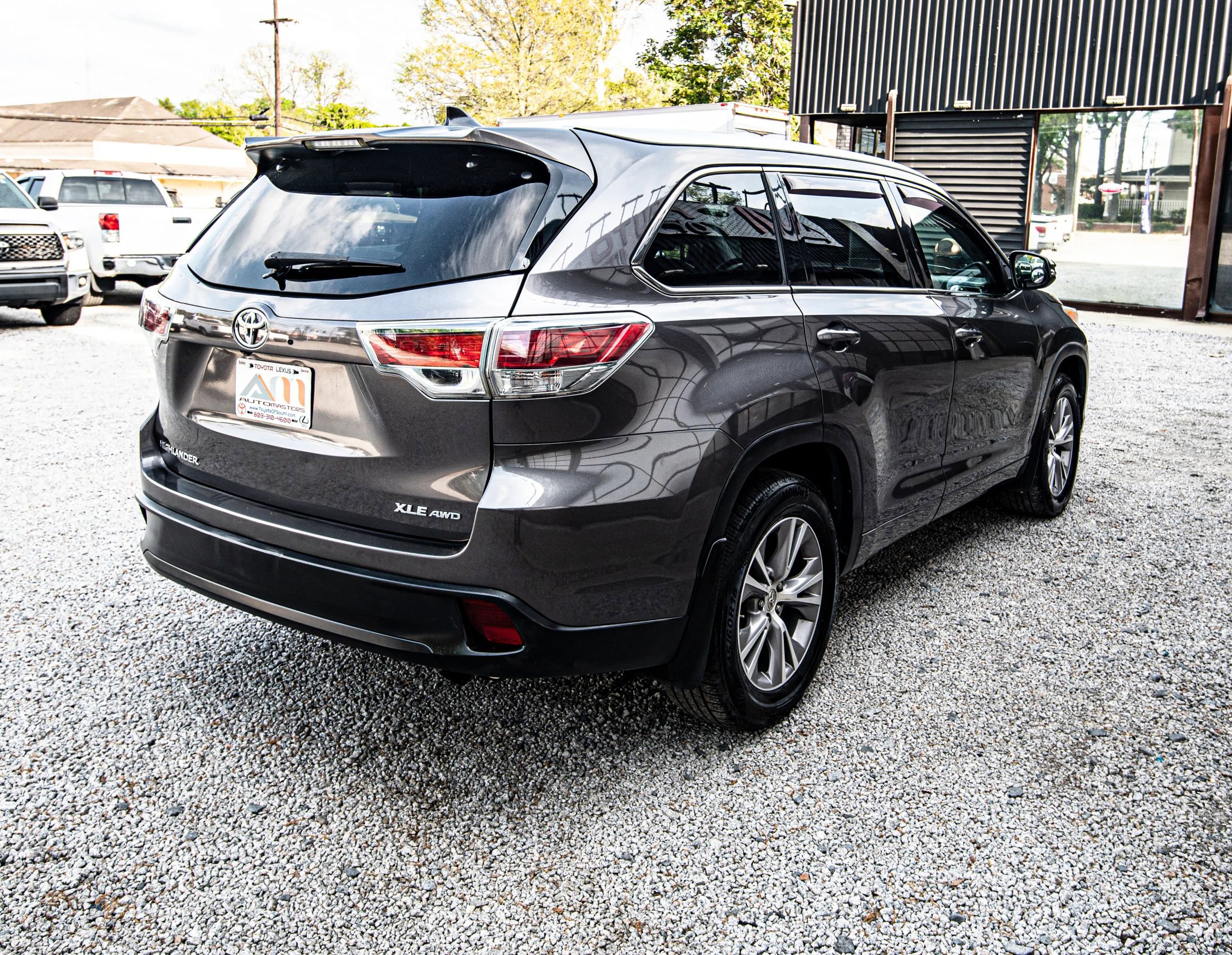 Used 2014 Toyota Highlander XLE image 11