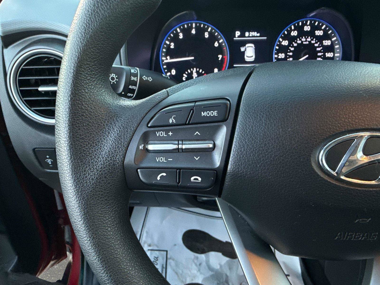 Used 2021 Hyundai Kona SE w/ Cargo Package image 27