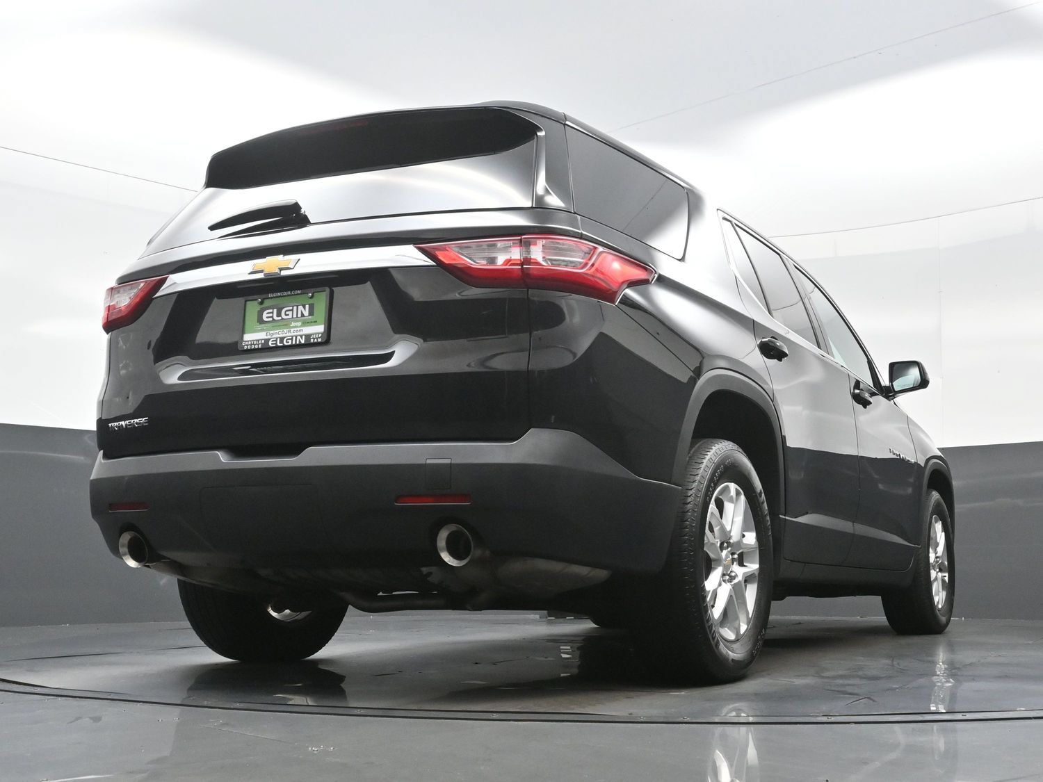 Used 2018 Chevrolet Traverse LS FWD image 32