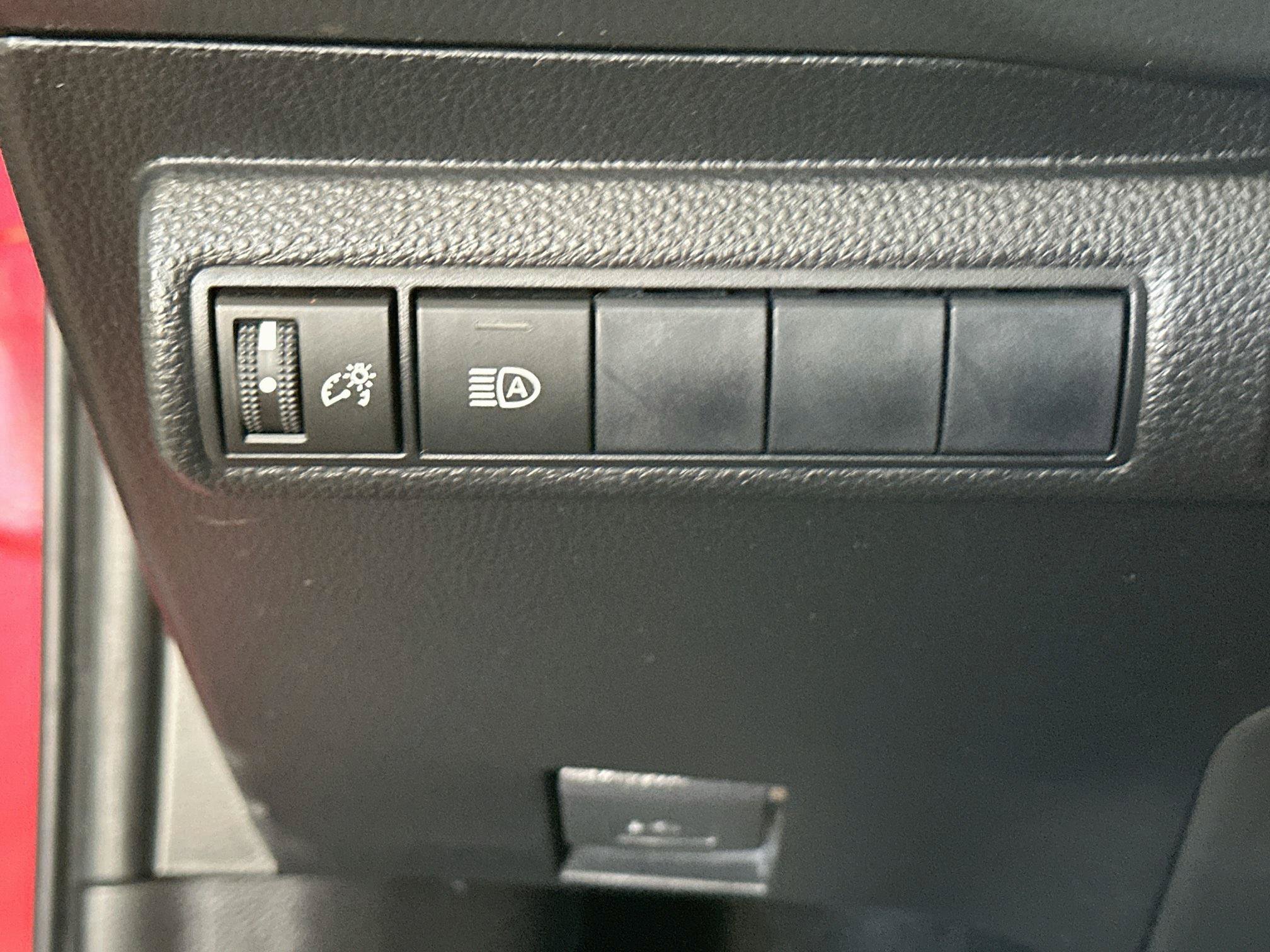 Used 2020 Toyota Corolla LE w/ Protection Package FWD image 16