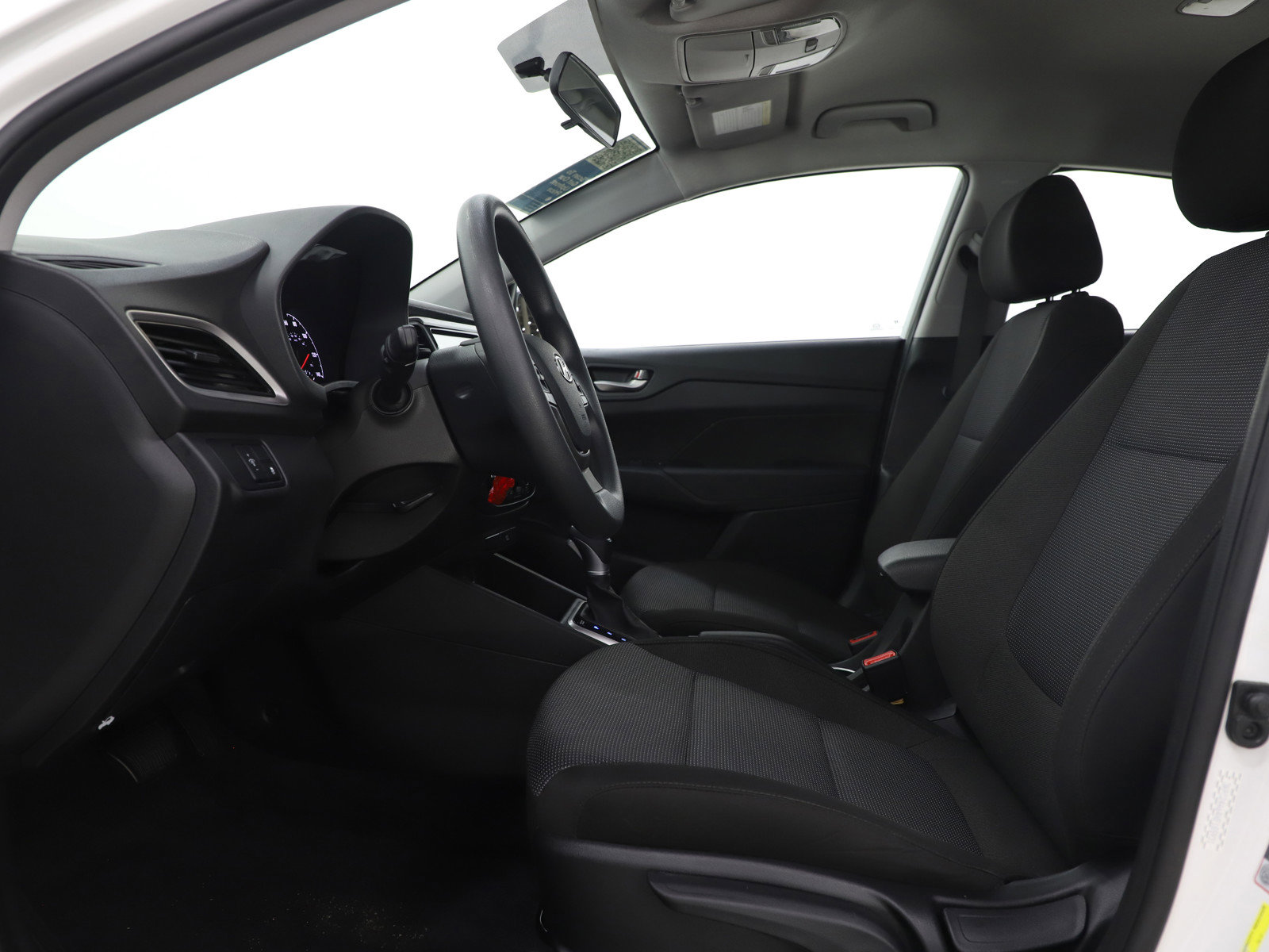 Used 2022 Hyundai Accent SEL image 19