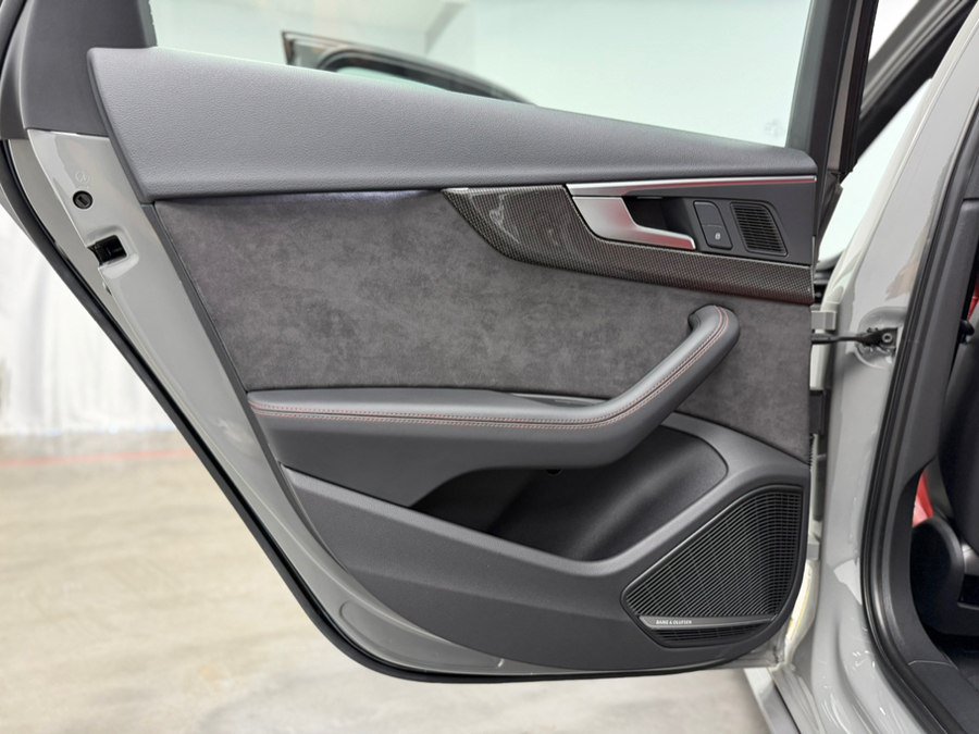 Used 2019 Audi S4 Premium Plus w/ Premium Plus Package AWD/4WD image 29