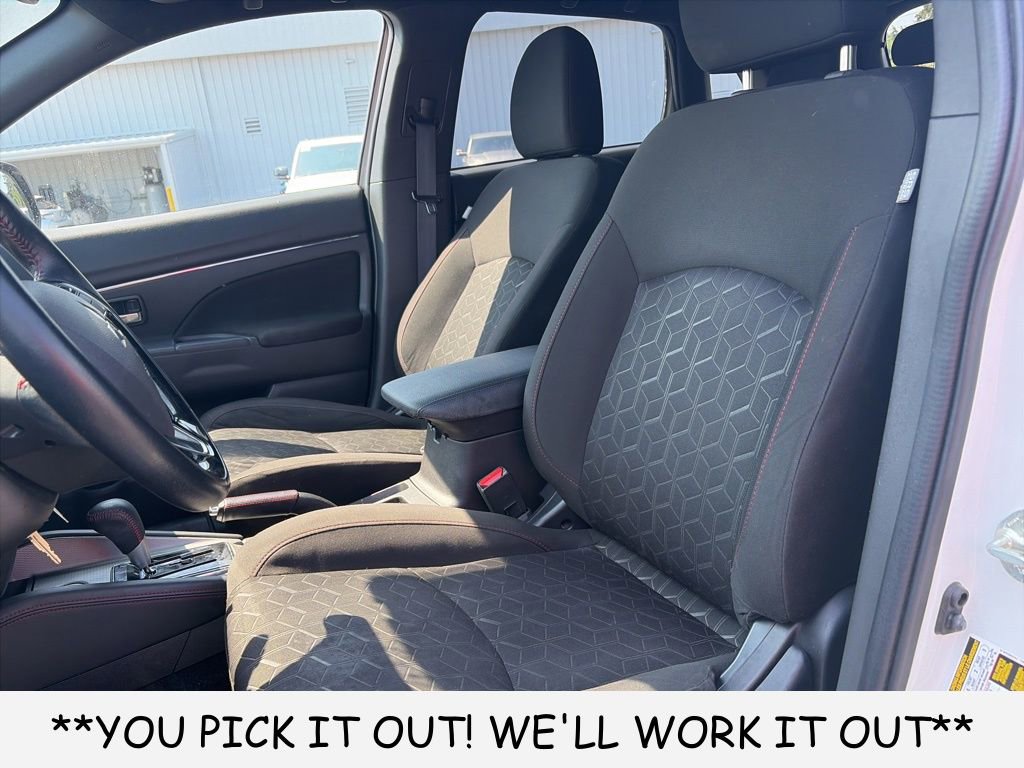 Used 2021 Mitsubishi Outlander Sport Black Edition FWD image 10