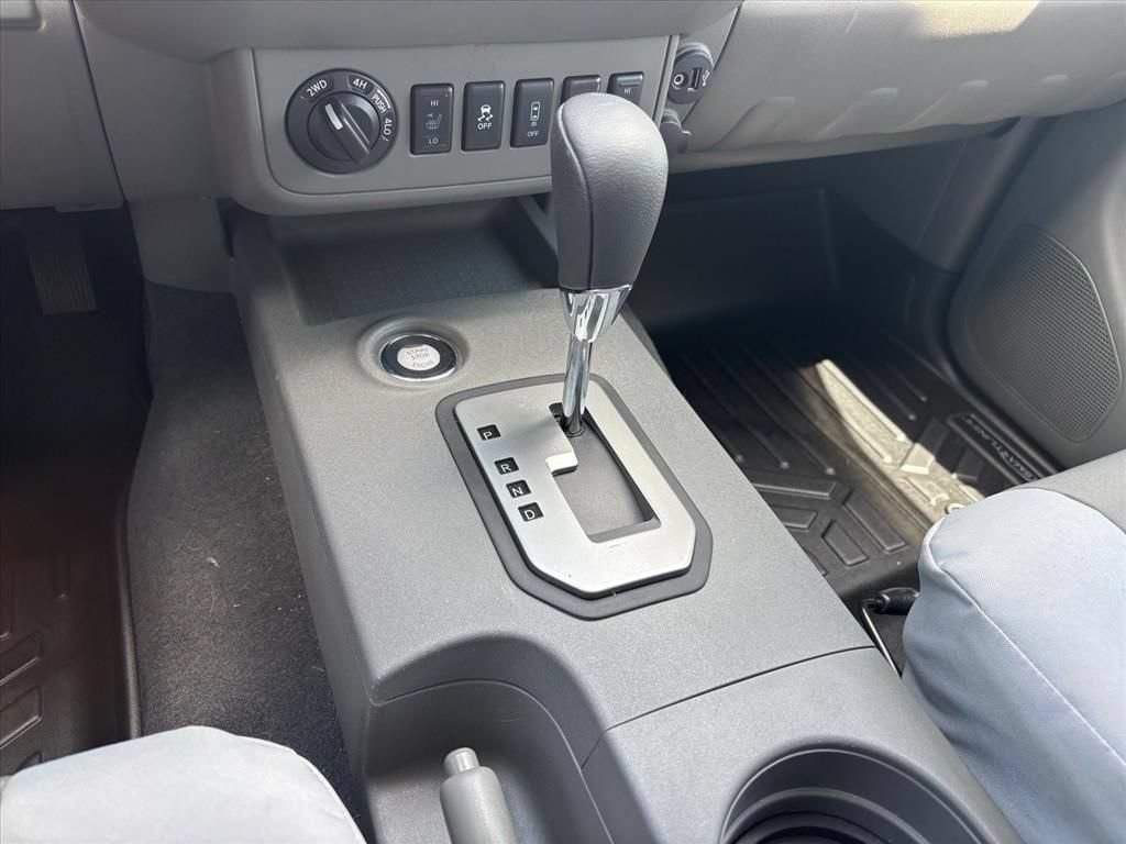 Used 2021 Nissan Frontier SV AWD/4WD image 19
