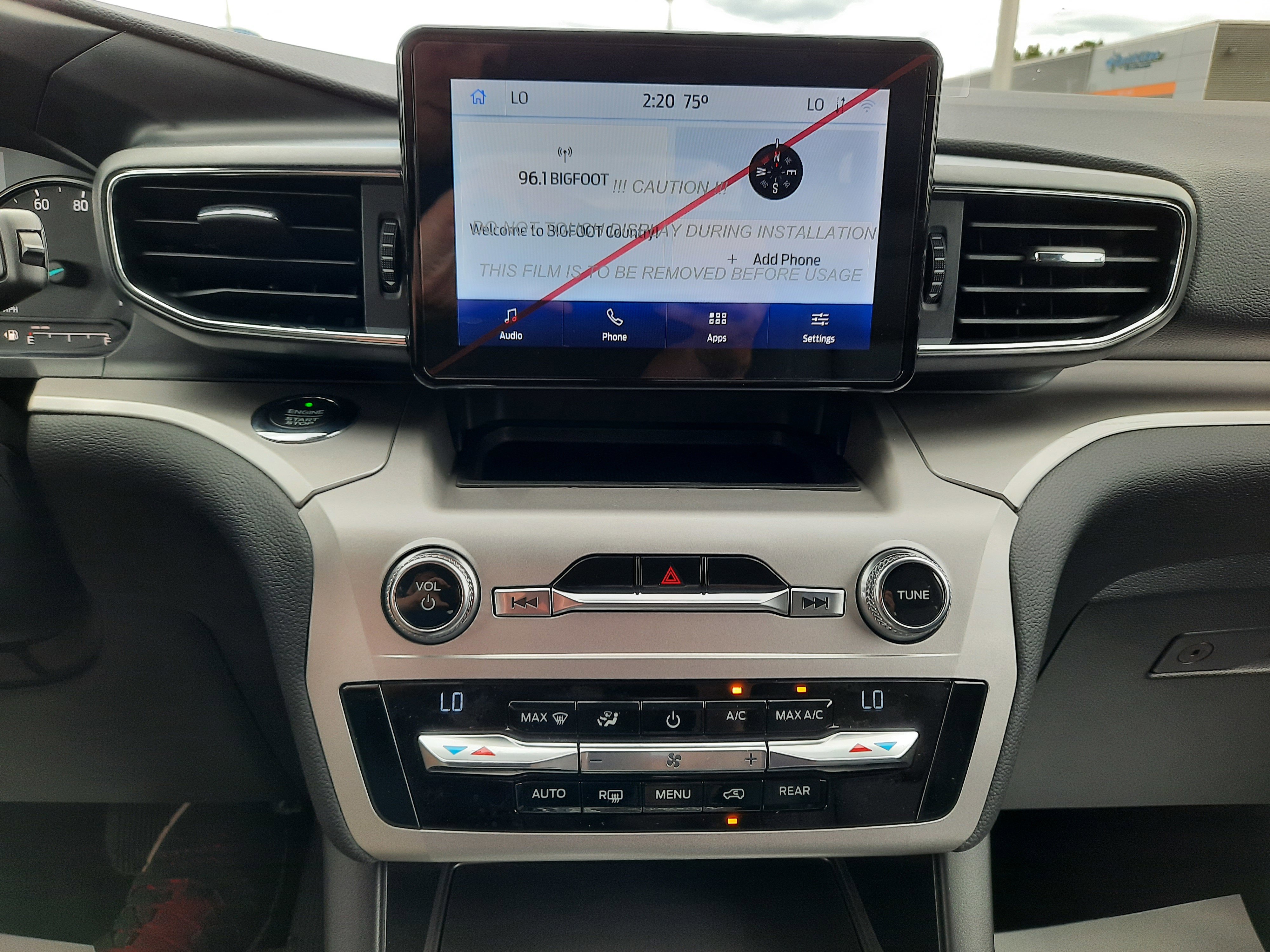 Used 2020 Ford Explorer XLT w/ Equipment Group 202A image 10