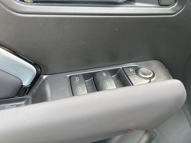 Used 2025 Chevrolet Colorado Z71 w/ Technology Package image 13