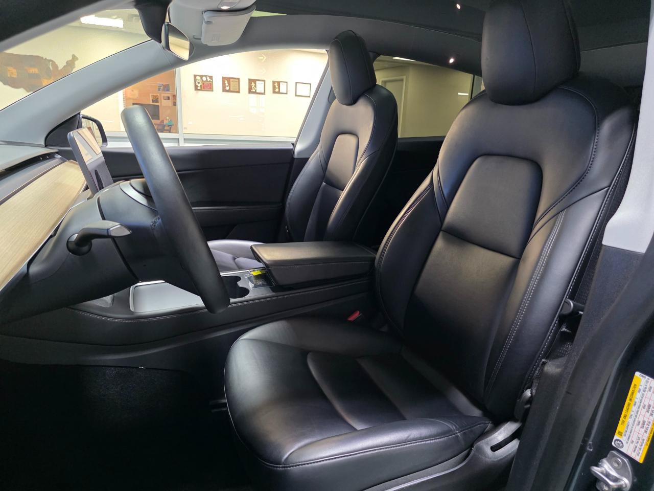 Used 2021 Tesla Model Y Long Range AWD/4WD image 15