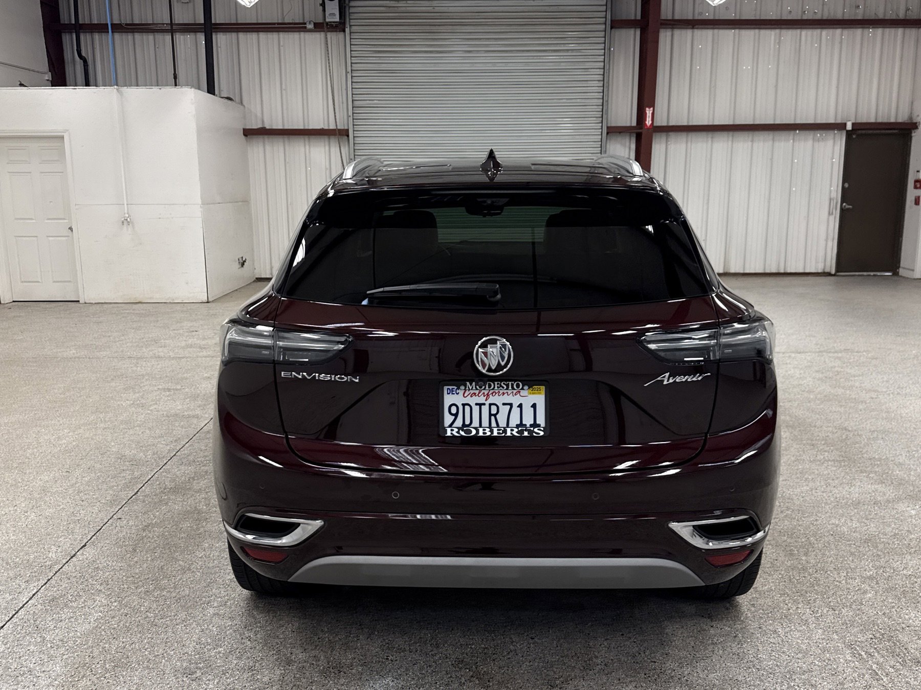 Used 2023 Buick Envision Avenir image 19