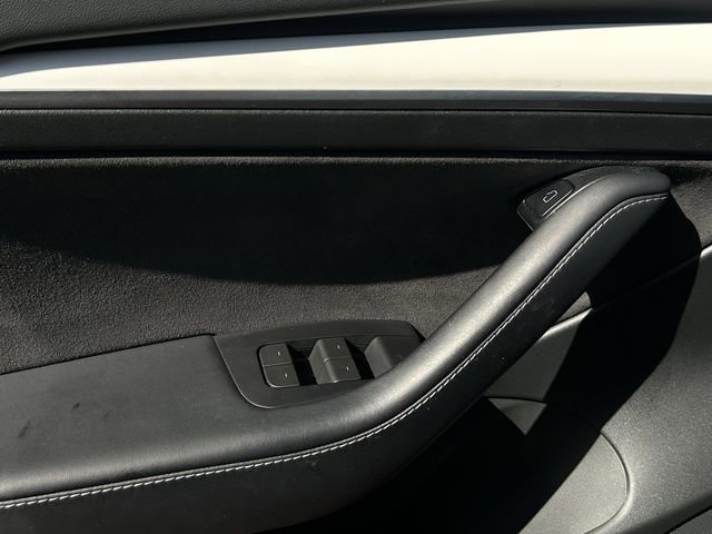 Used 2023 Tesla Model 3 Performance image 22