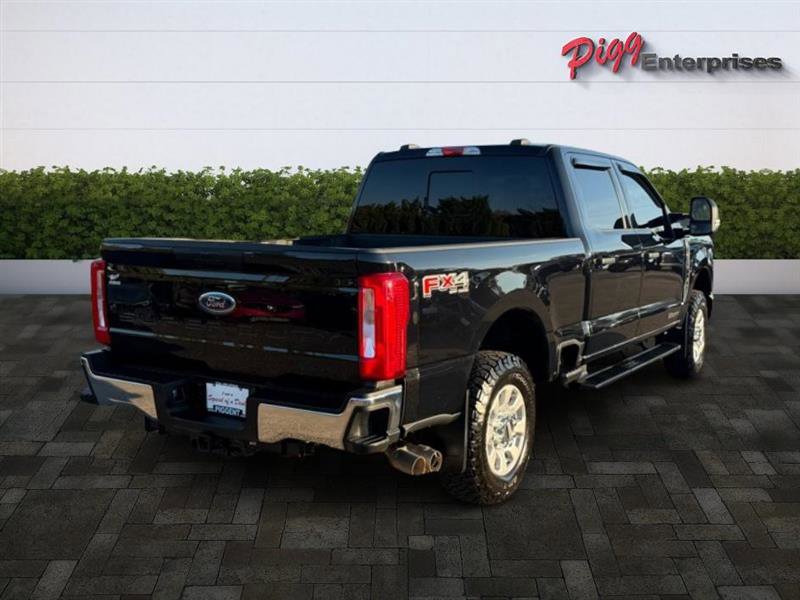 Used 2024 Ford F250 XLT w/ FX4 Off-Road Package image 9
