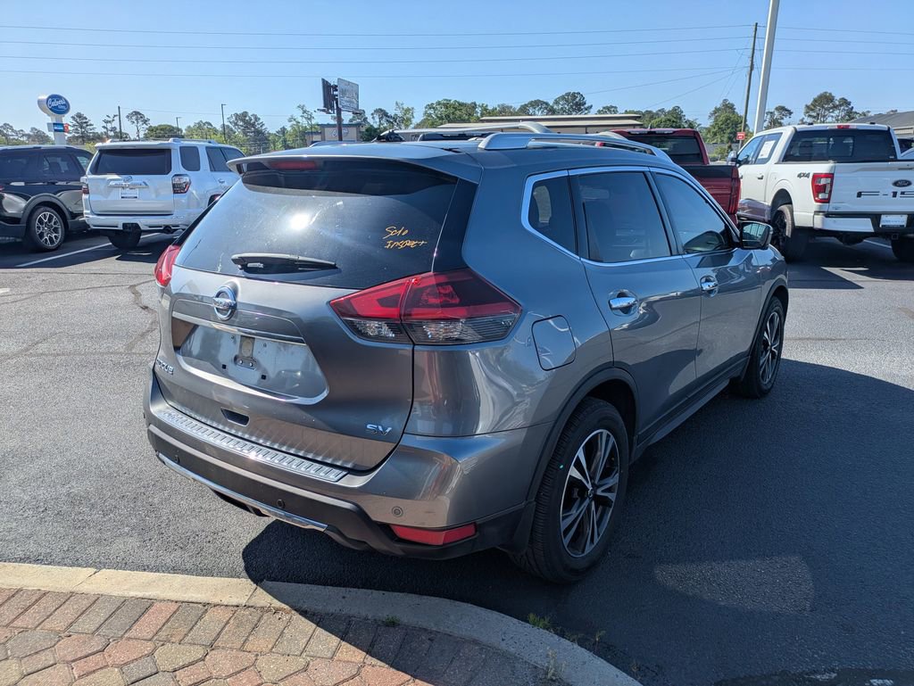 Used 2019 Nissan Rogue SV w/ Premium Package image 5