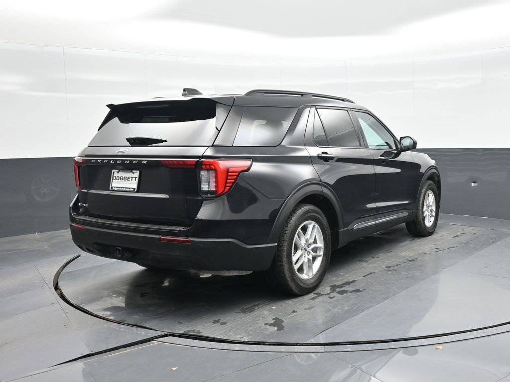 Certified 2025 Ford Explorer Active image 4