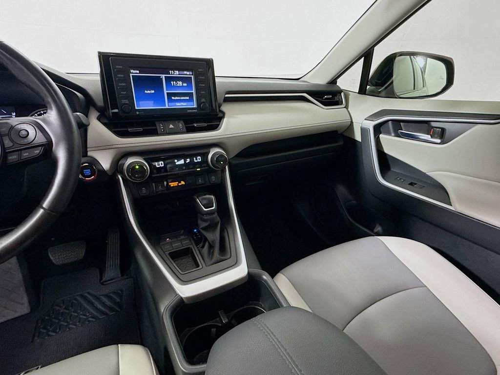 Certified 2022 Toyota RAV4 XLE Premium FWD image 23