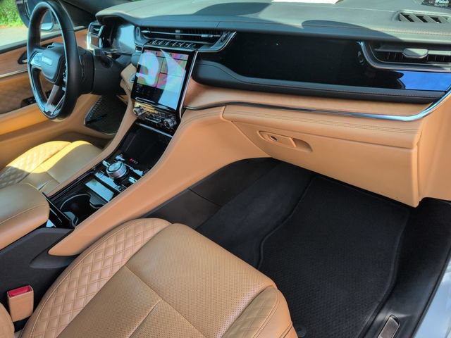 Certified 2023 Jeep Grand Cherokee Summit AWD/4WD image 23