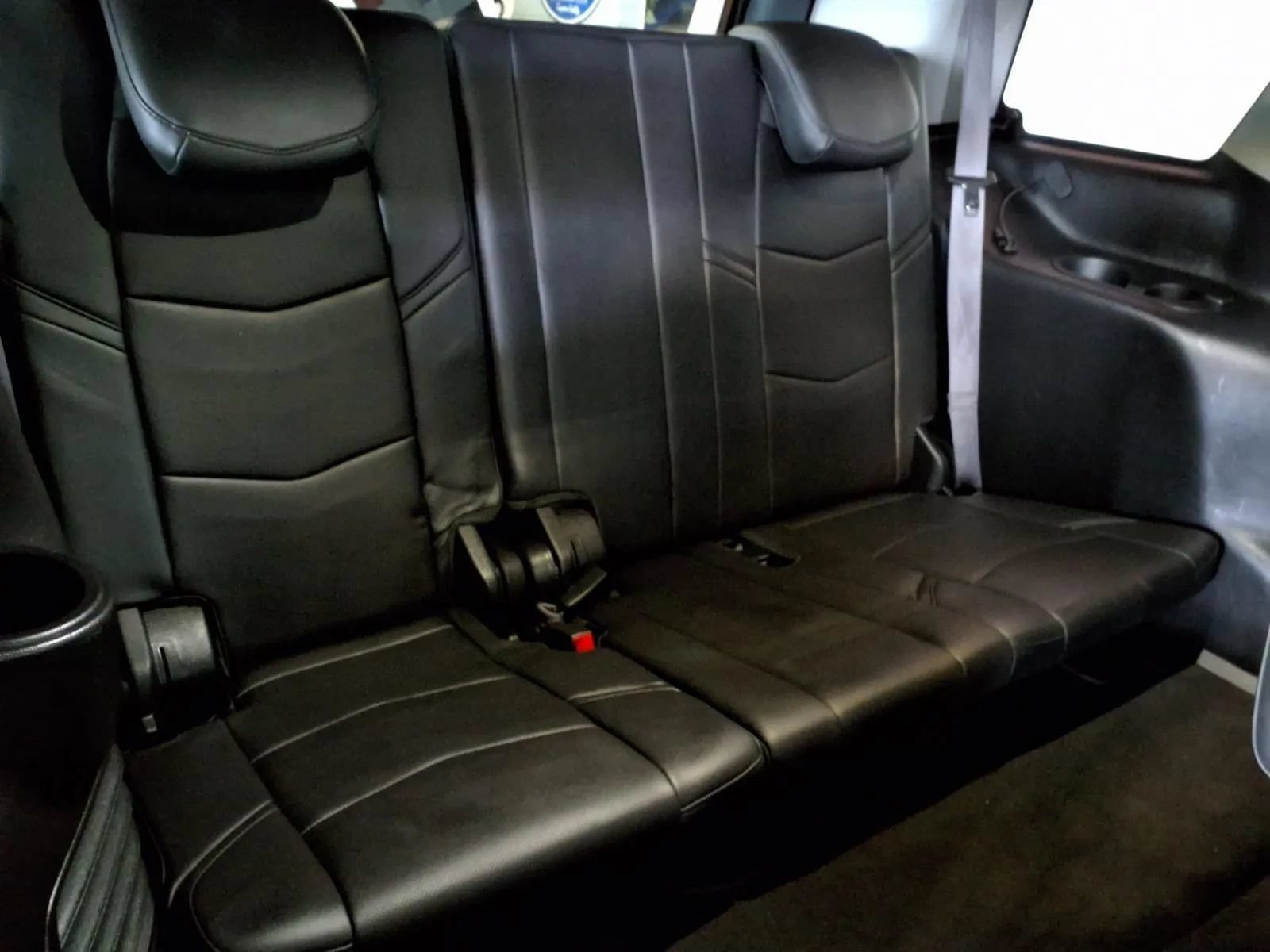 Used 2015 Cadillac Escalade Premium AWD/4WD image 10