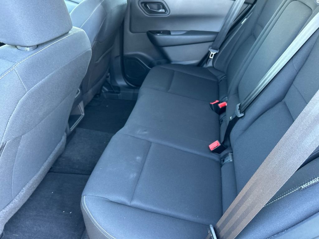 Used 2024 Nissan Rogue S image 11