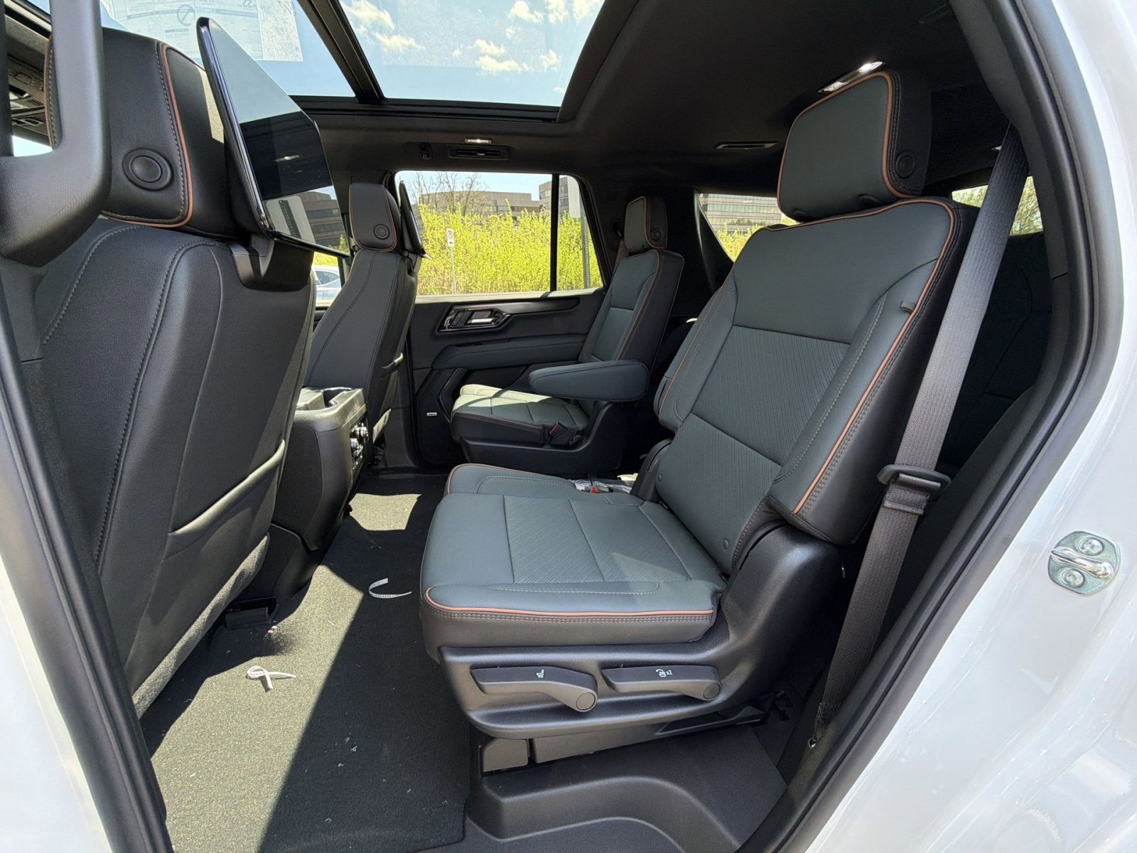 New 2026 GMC Yukon AT4 w/ AT4 Premium Plus Package AWD/4WD image 25