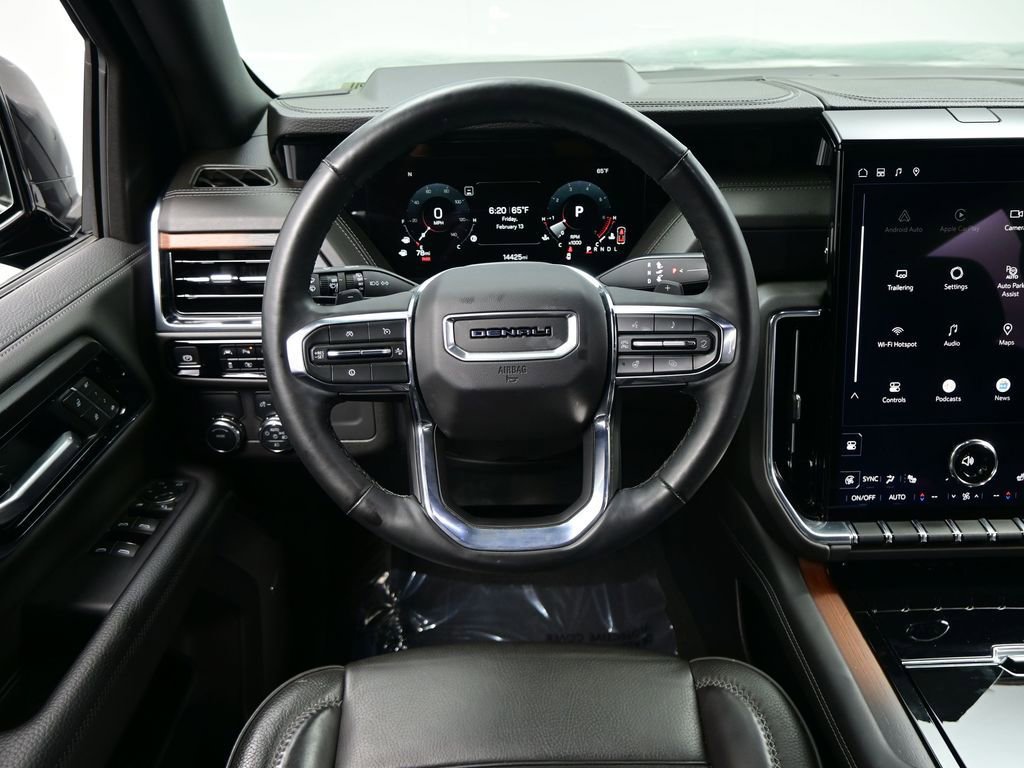 Used 2025 GMC Yukon XL Denali image 32