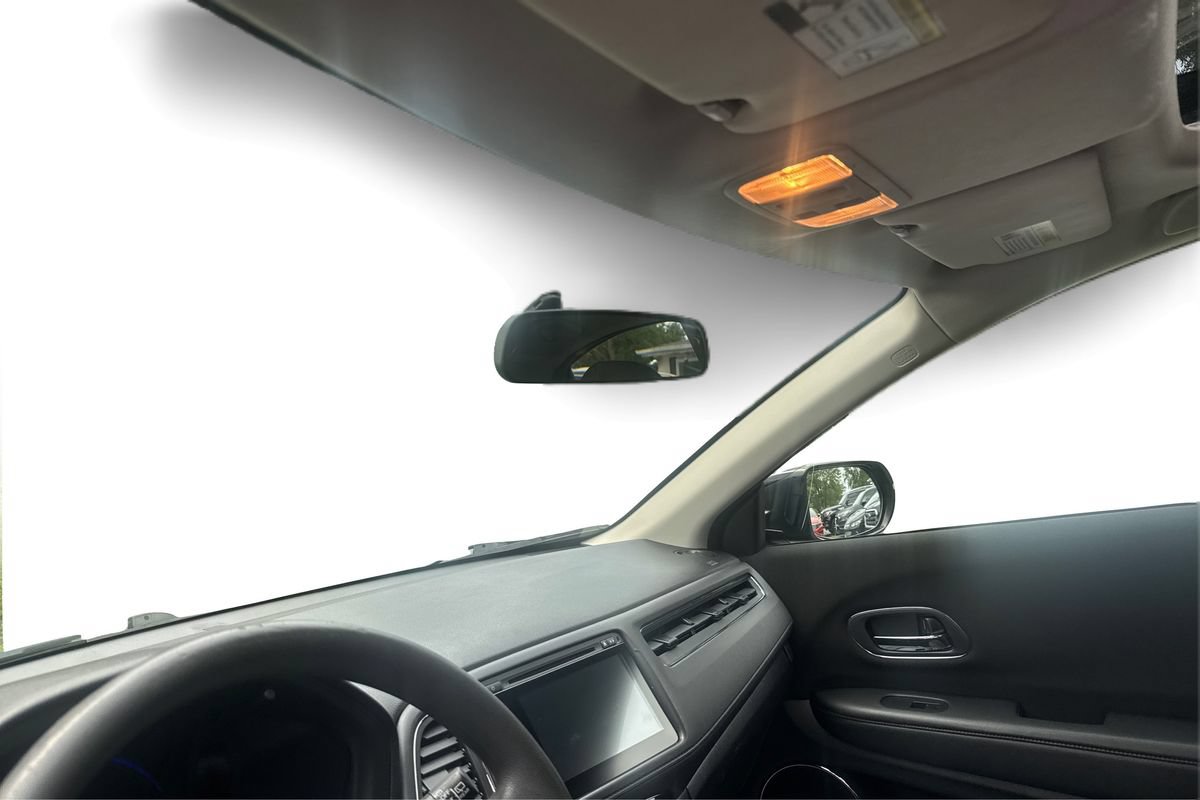 Used 2017 Honda HR-V EX image 16