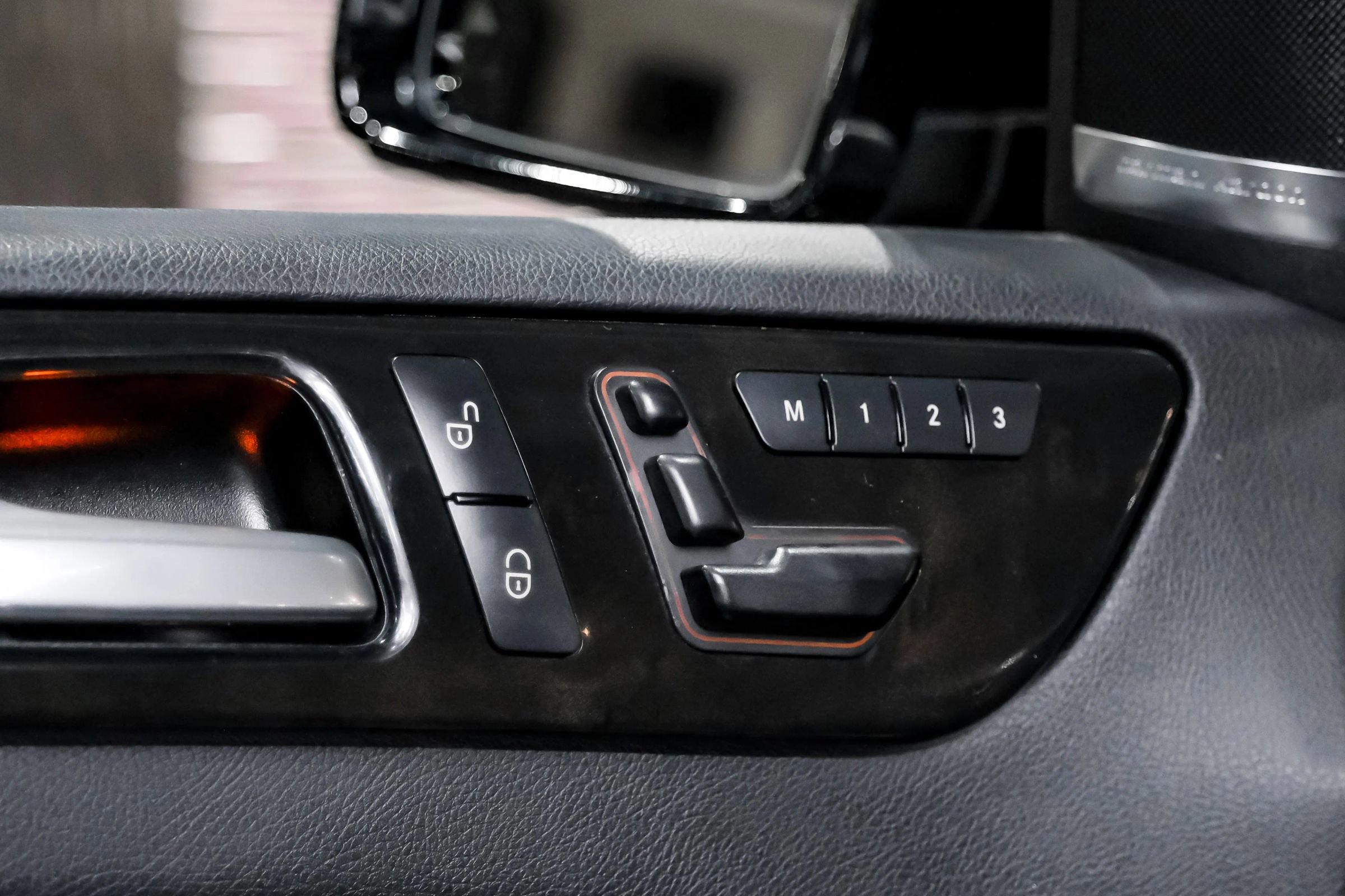 Used 2015 Mercedes-Benz ML 250 BlueTEC 4MATIC image 36