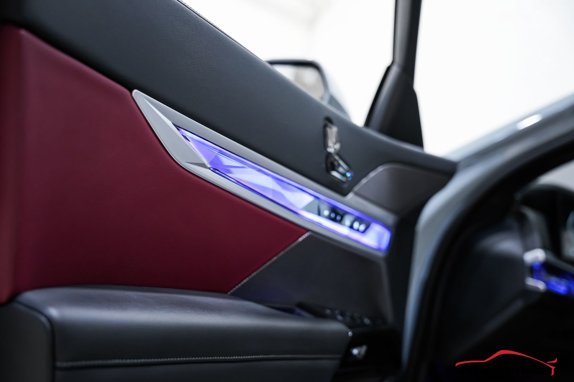 Used 2023 BMW 740i image 43