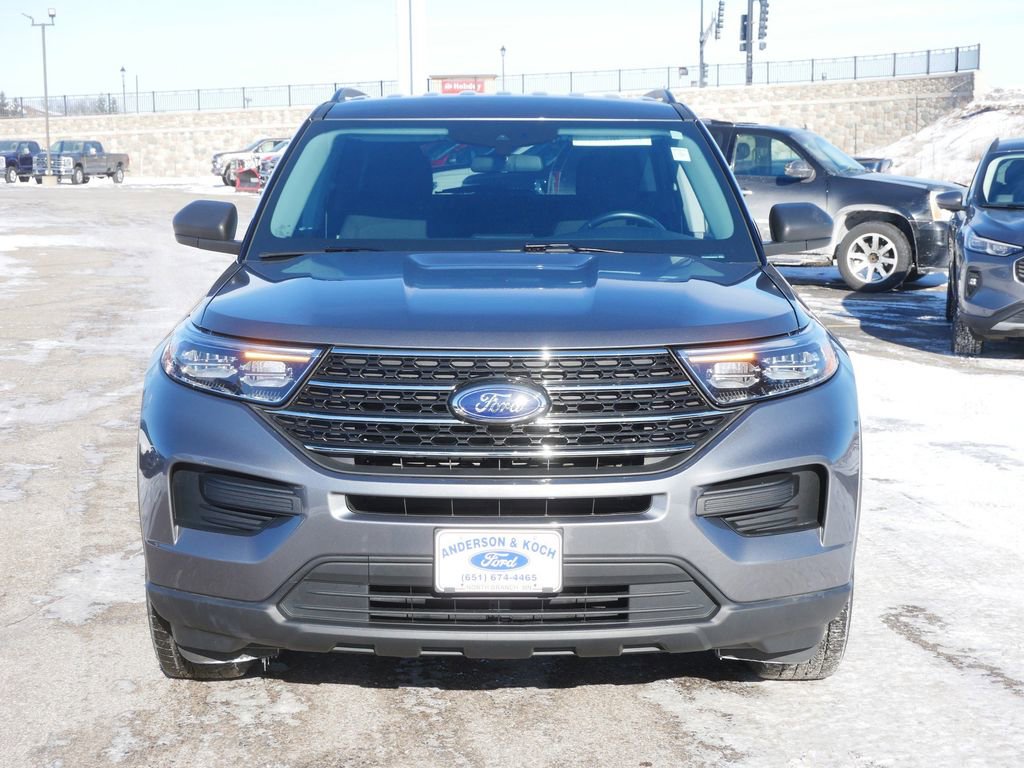 Certified 2022 Ford Explorer XLT w/ Class IV Trailer Tow Package image 2