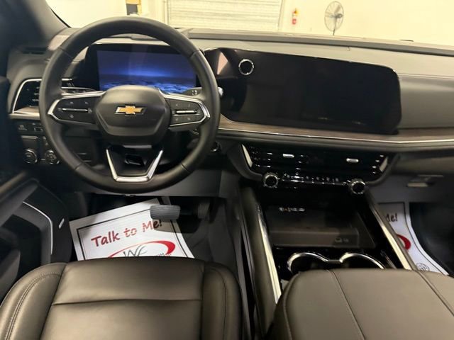 Used 2025 Chevrolet Suburban LT w/ Comfort Package image 19