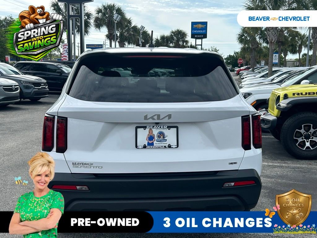 Used 2023 Kia Sorento LX image 6