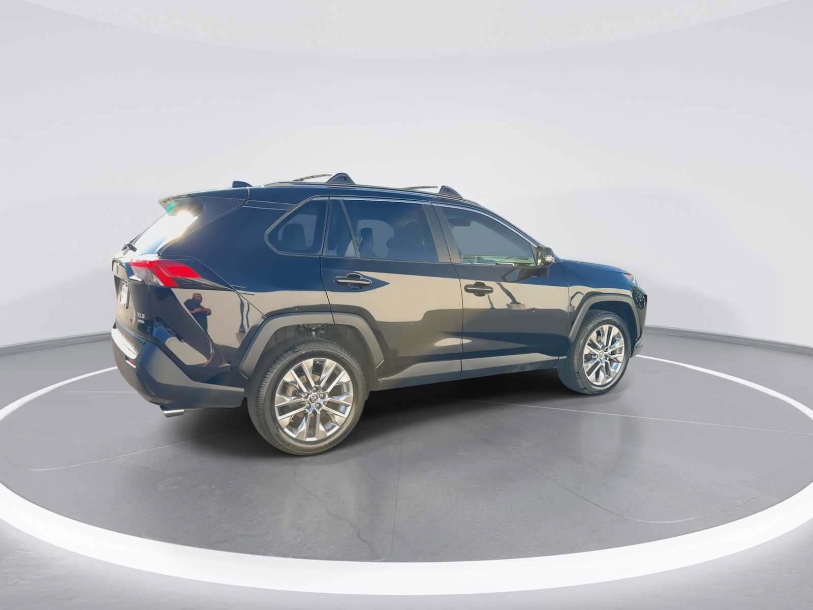 Certified 2019 Toyota RAV4 XLE Premium w/ Cold Weather Package AWD/4WD image 8