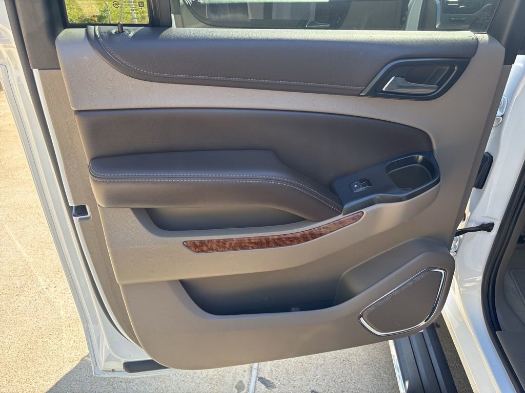 Used 2018 Chevrolet Suburban Premier image 43