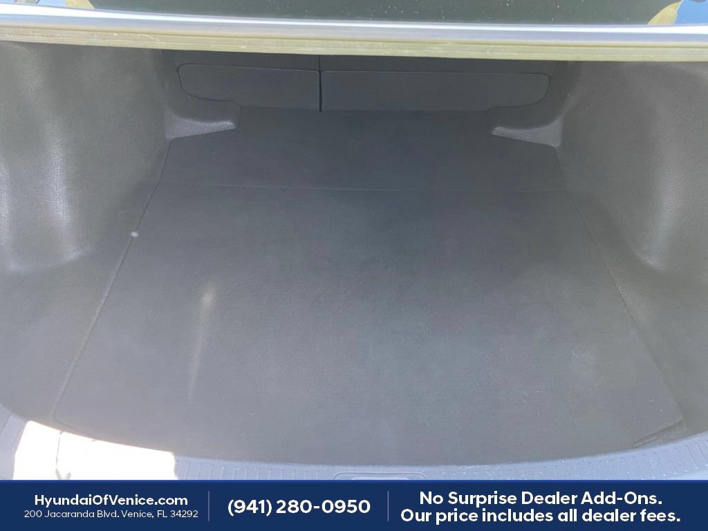 Used 2020 Toyota Corolla SE FWD image 18