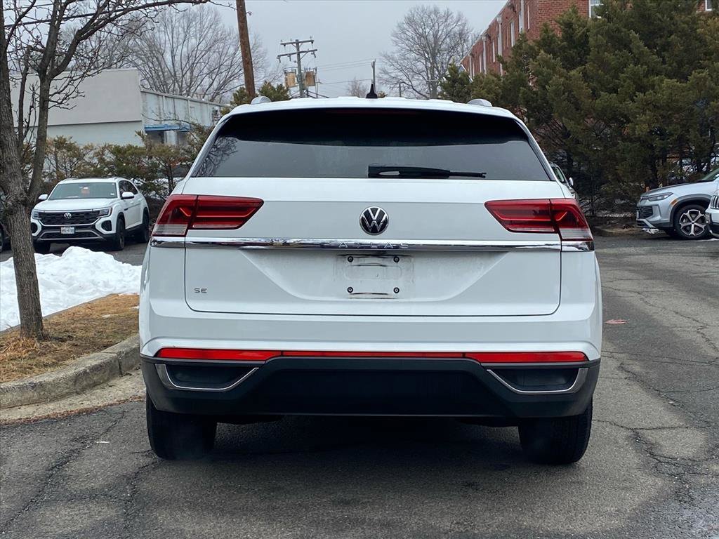 Used 2022 Volkswagen Atlas Cross Sport SE FWD image 4