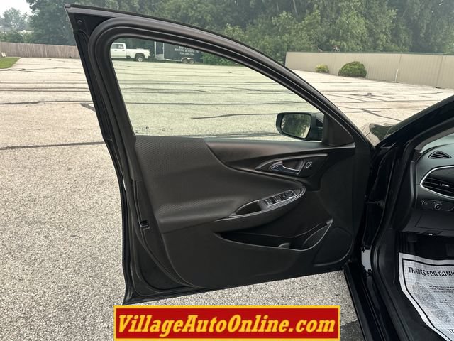 Used 2016 Chevrolet Malibu LT FWD image 9
