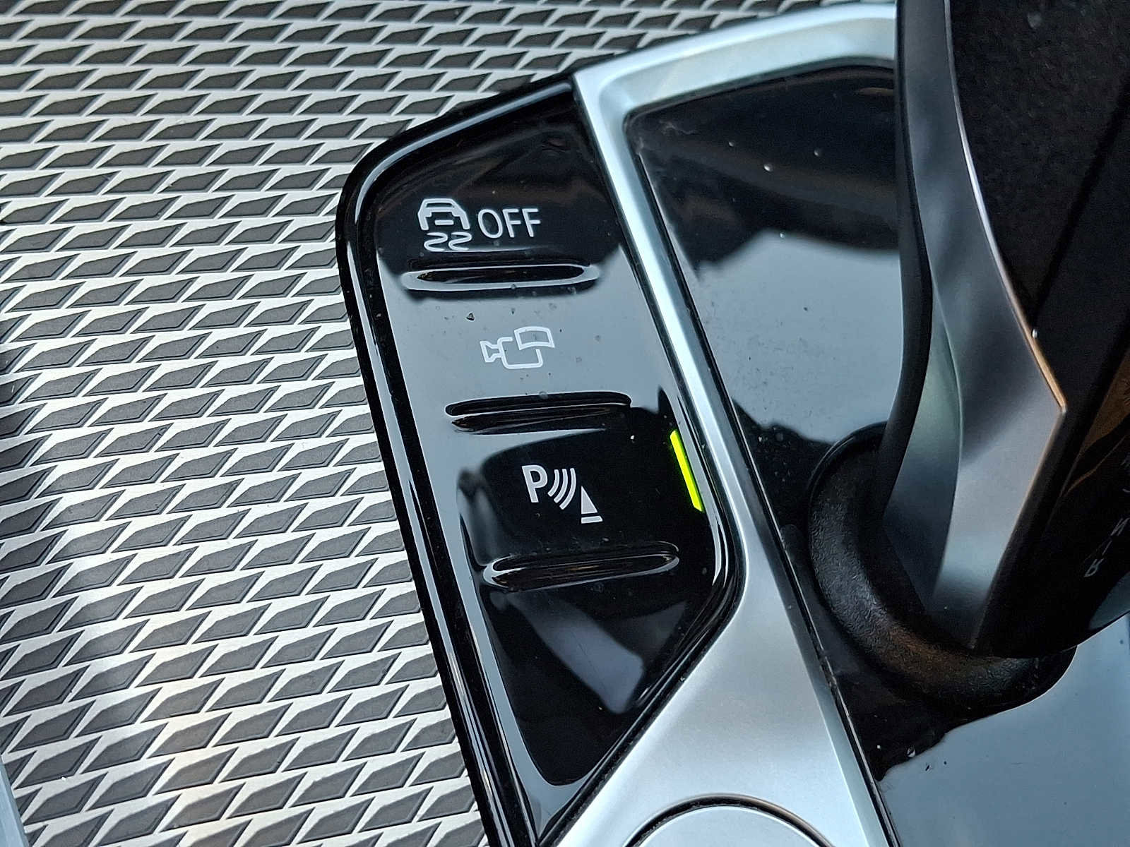 Used 2022 BMW X5 xDrive40i w/ M Sport Package image 21