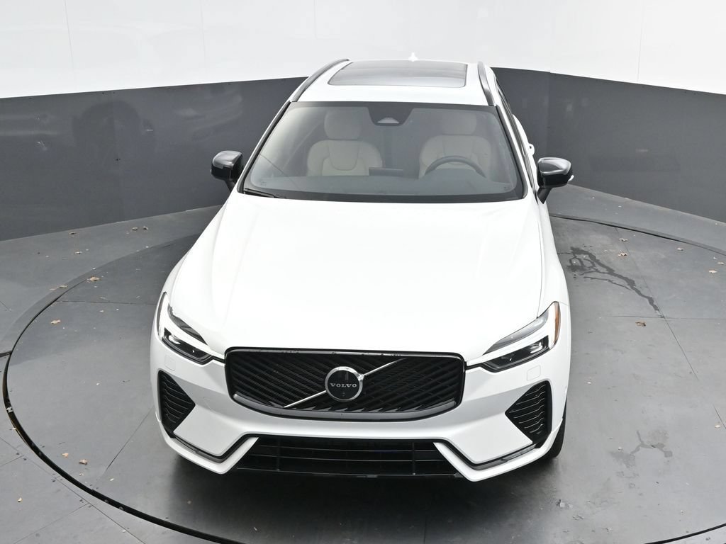 New 2026 Volvo XC60 B5 Plus w/ Protection Package Premier AWD/4WD image 29